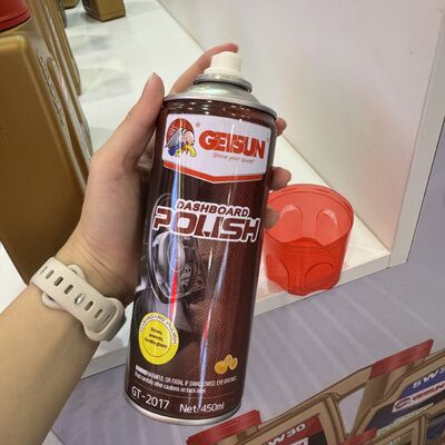 Un buen precio. Cuidado del interior del automóvil Protector interior del automóvil y spray de limpieza del salpicadero en línea